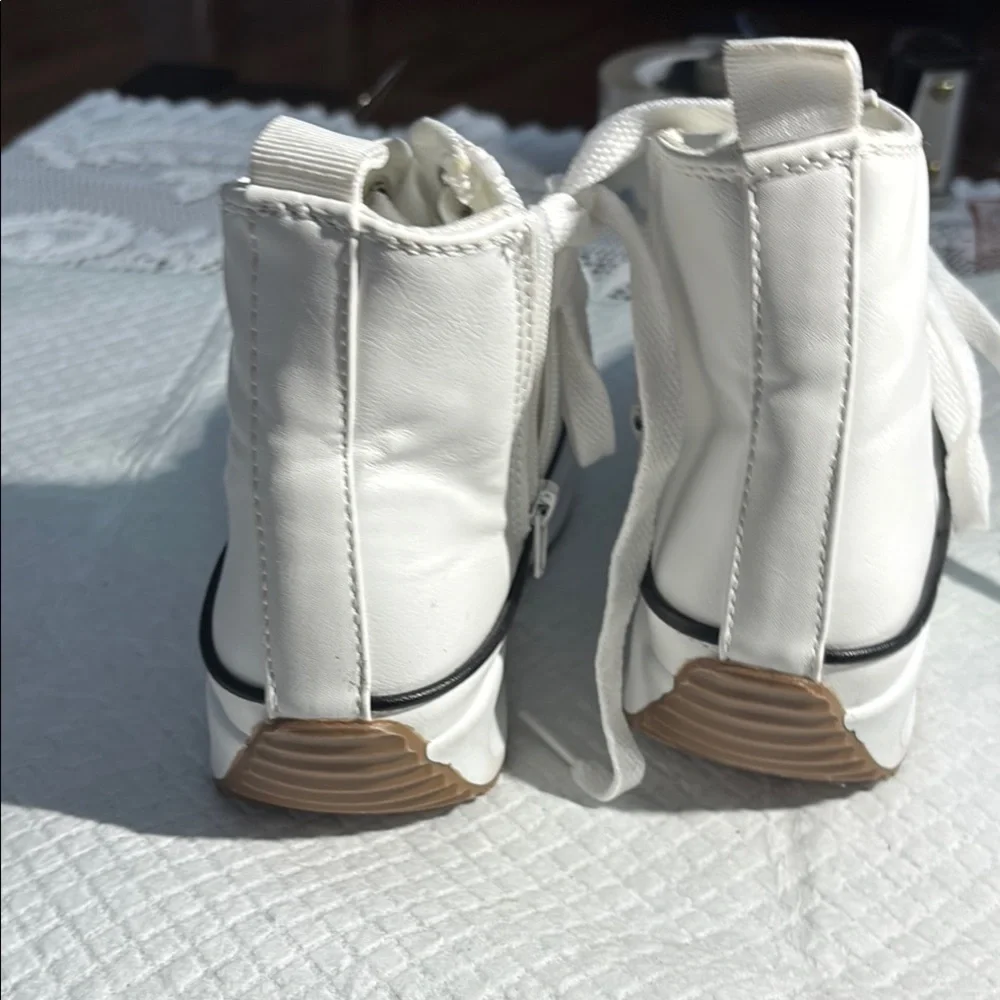 White Lace Up Boots with Textured Canvas and Rubber Sole
